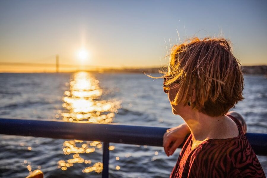 Lisbon: Sunset Cruise with Live DJ and Drinks - Timing, weather, and practical planning