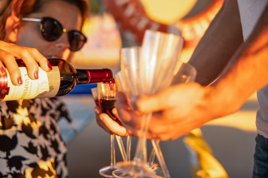 Lisbon: Sunset Cruise with Live DJ and Drinks - How social is the boat?