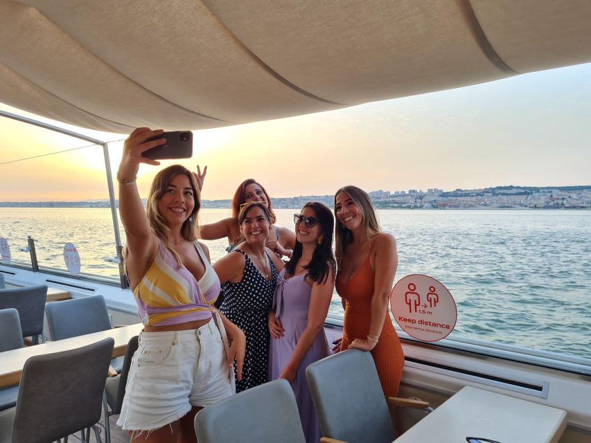 Lisbon: Sunset Cruise with Welcome Drink and Snacks - Praça do Comércio and Lisbon’s Central Waterfront