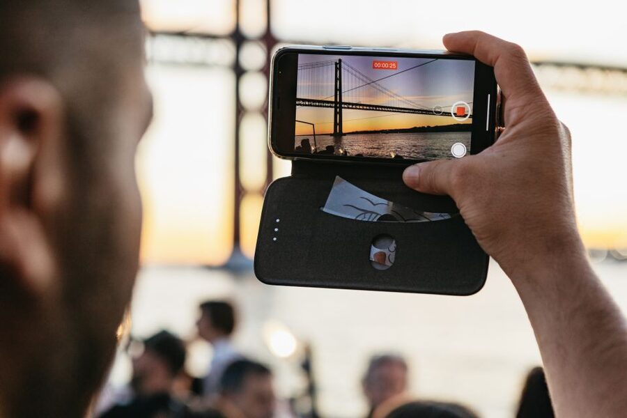 Lisbon: Sunset Cruise with Welcome Drink and Snacks - Under the 25 April Bridge