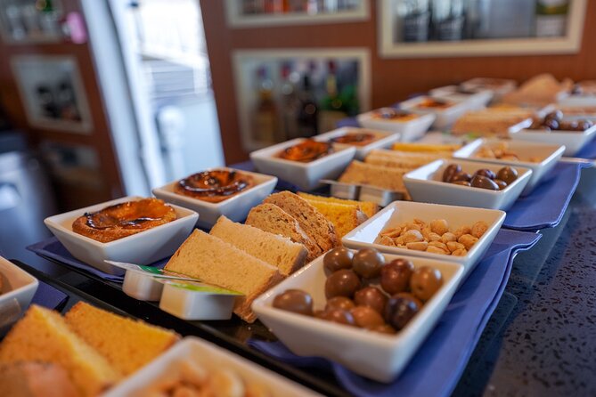 Lisbon Sunset Cruise with Wine and Snacks - Choosing your seat before sailing