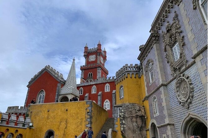 Lisbon Super Saver: 2-Day Sintra, Cascais, Fatima, Nazare and Obidos Small-Group Day Trips - Batalha Monastery and Gothic detail