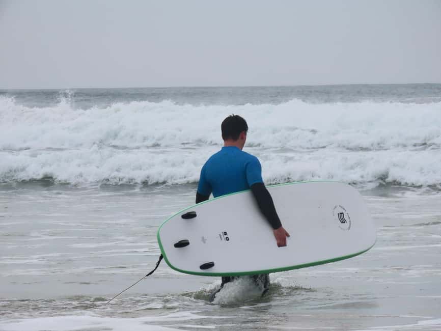 Lisbon Surf Guide - Surf class & Pick Up - Portuguese surf culture without a staged show