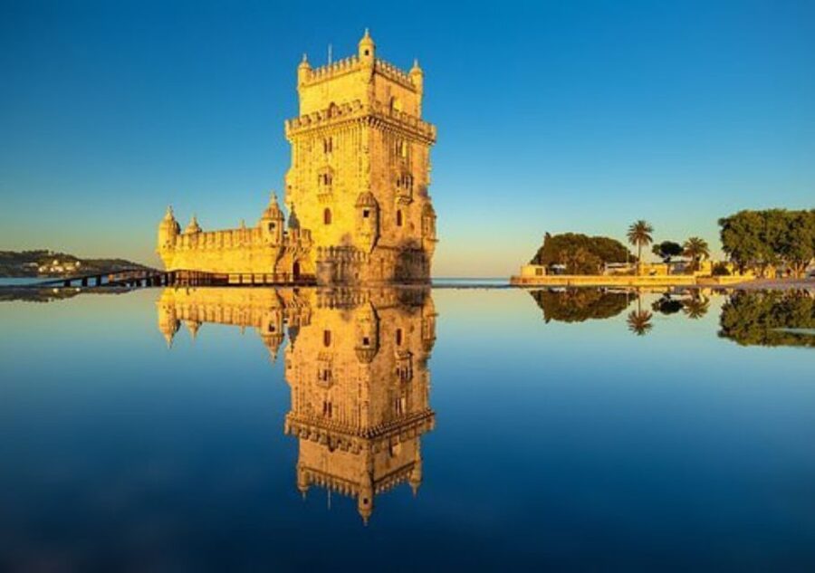 Lisbon: Tagus River Cruise to the Ocean & Dolphin Watching - Christ the King and the southern bank