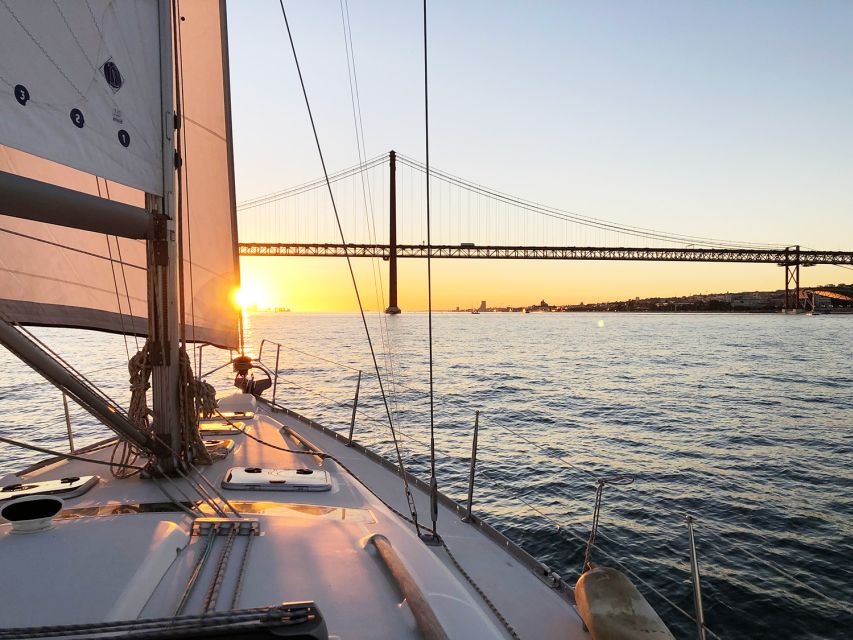 Lisbon: Tagus River Sunset Cruise with Drinks - Belém Tower and the Monument to the Discoveries