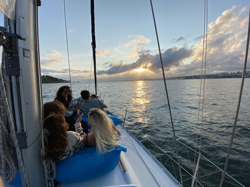 Lisbon: Tagus River Sunset Cruise with Drinks - MAAT and the 25 de Abril Bridge