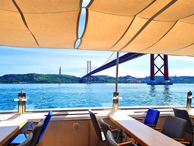 Lisbon: Tejo River Sightseeing Cruise - Choosing between the canopy and the open deck