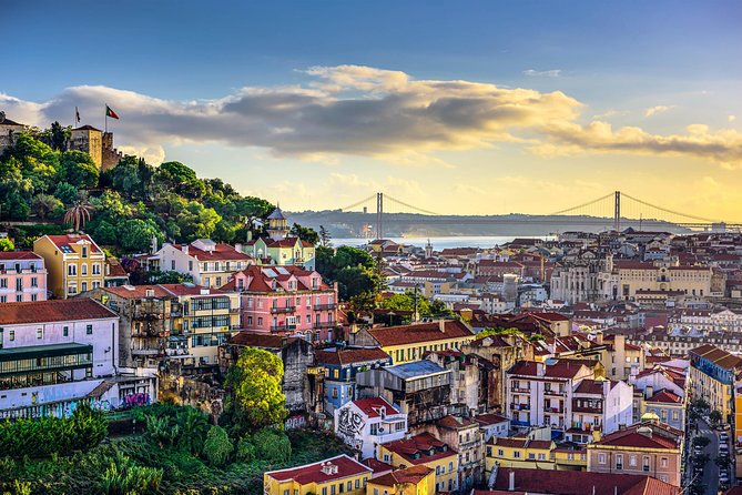 Lisbon to Porto Up to 4 Stops: Obidos, Nazare, Fatima and Aveiro - Óbidos, Portugal’s storybook first stop