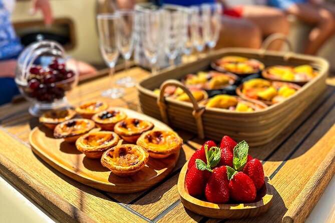 Lisbon – Vinho Verde Wine Premium Boat Experience - What You Actually Get to Eat and Drink