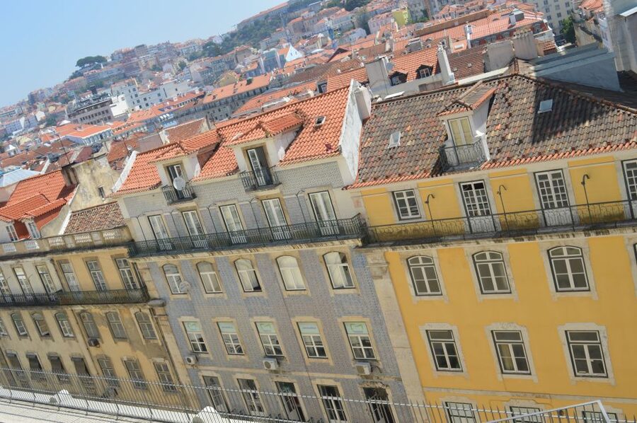 Lisbon: Walking Tour in the Center (Max 12 Participants) - A short tasting and the final walk on Rua Augusta