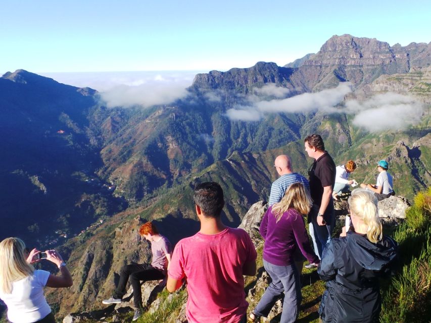 Madeira: Cabo Girao, Jeep Tour Adventure and Wine Tasting - A stop at a typical Madeiran bar