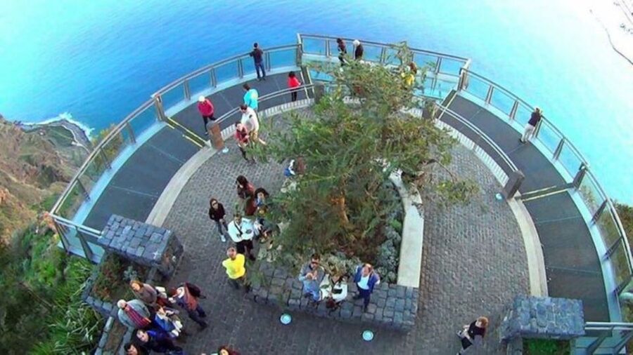 Madeira: Cabo Girão, Wine Tasting, & Serra d'Água Jeep Tour - The Laurissilva forest and the off-road rush
