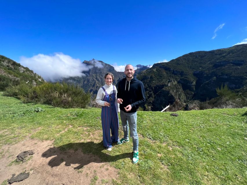 Madeira: Full-Day Jeep Tour with Guide and Pickup - Which guide style might suit you?