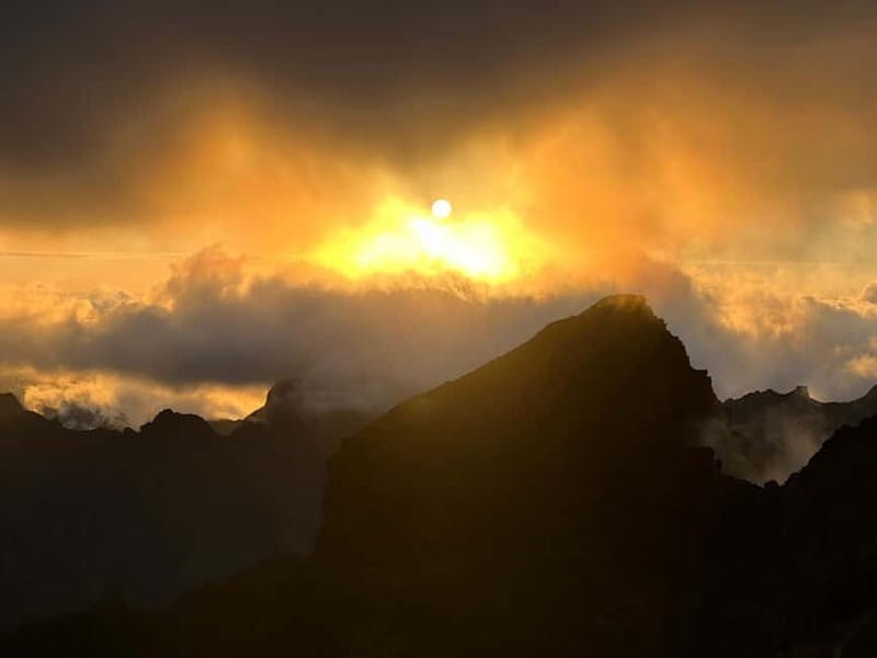 Madeira: Pico do Arieiro Sunset with Optional Dinner - Who Will Enjoy This Madeira Sunset Tour Most?