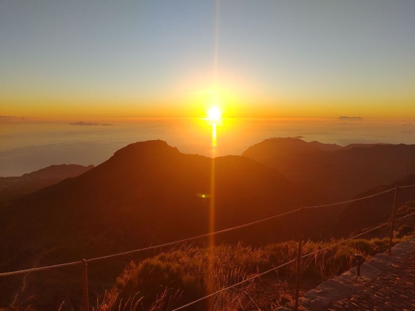 Madeira: Pico Ruivo Guided Sunrise Hike with Hotel Pickup - What to pack for a dark mountain start