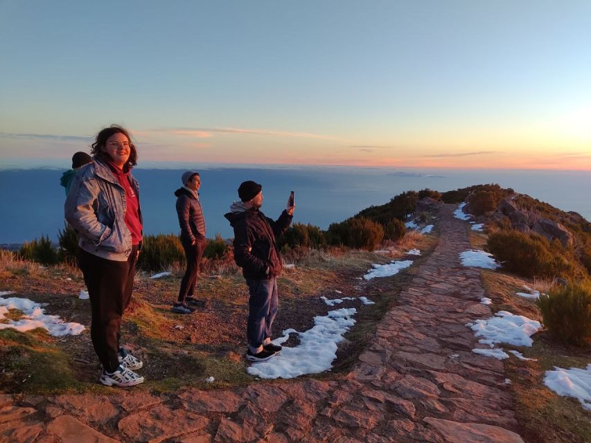 Madeira: Pico Ruivo Guided Sunrise Hike with Hotel Pickup - Sunrise, hot tea, and the summit pause
