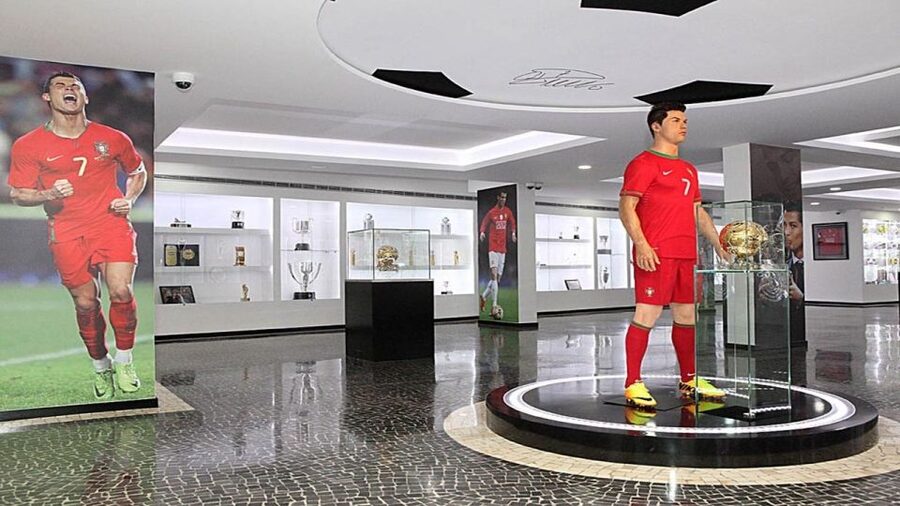 Madeira: Private Cristiano Ronaldo Tour with CR7 Museum - The guide can make or break the experience