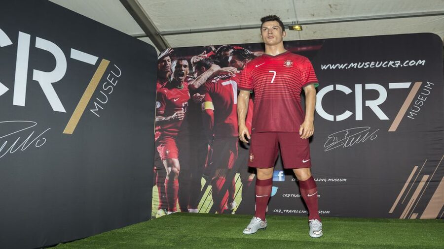 Madeira: Private Cristiano Ronaldo Tour with CR7 Museum - Barcelos viewpoint and Ronaldo’s childhood neighborhood