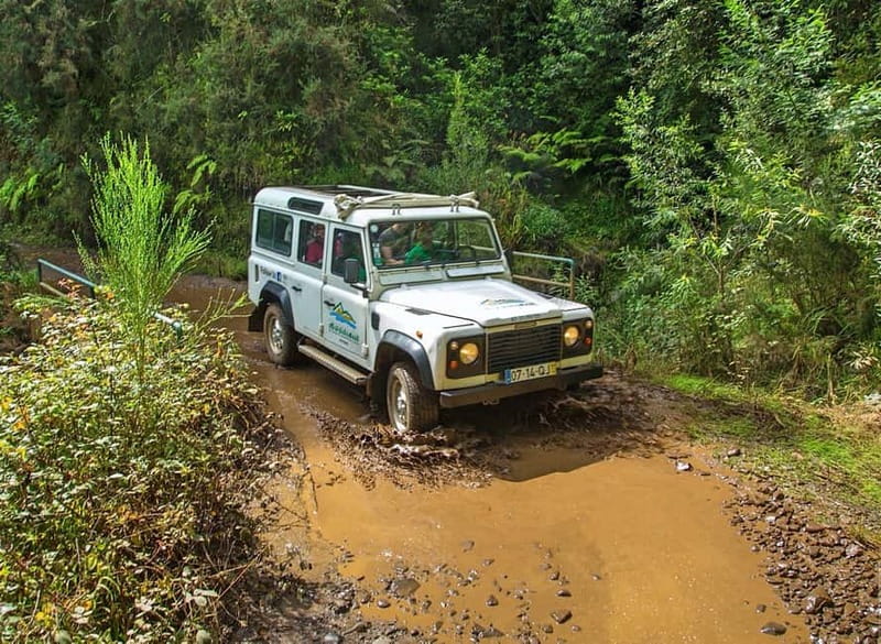 Madeira: Santana Jeep Safari and Balções Levada Walk - Off-road tracks around Cova da Roda