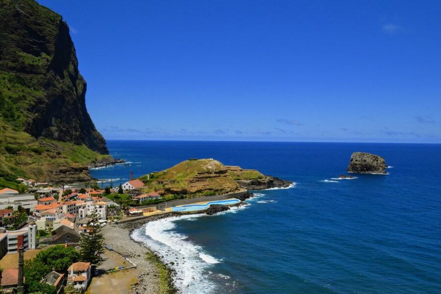 Madeira : Santana & Peaks full day tour by Open 4x4 - Into the Laurisilva forest