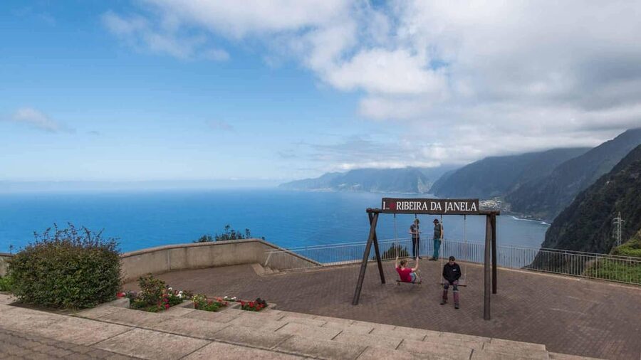 Madeira: West Tour With Guide Fanal Forest SykWalkExperience - Porto Moniz: 105 minutes for lunch and volcanic pools