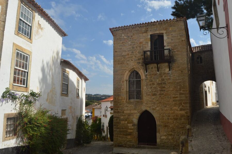Óbidos: Medieval Tales & Secrets Spots Guided Walking Tour - Why a guided walk helps in Óbidos