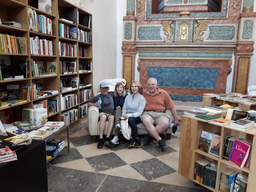 Óbidos: Medieval Tales & Secrets Spots Guided Walking Tour - Meeting outside the walls at Óbidos Tourist Office