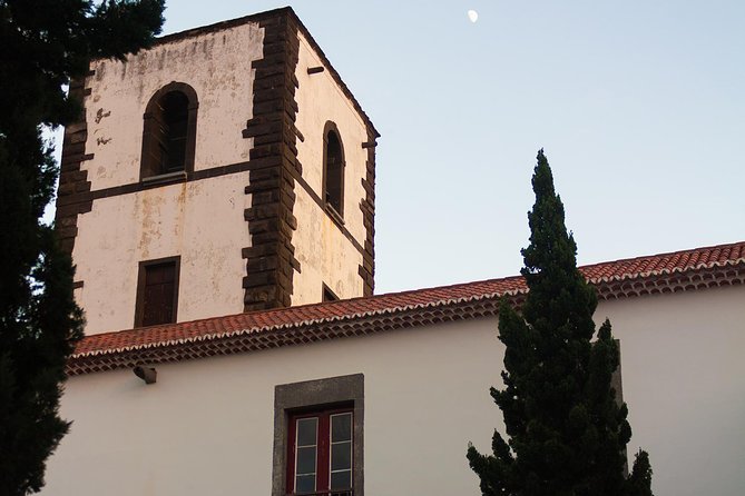 Old Funchal Walking Tour - Praça do Colombo and Madeira’s regional government