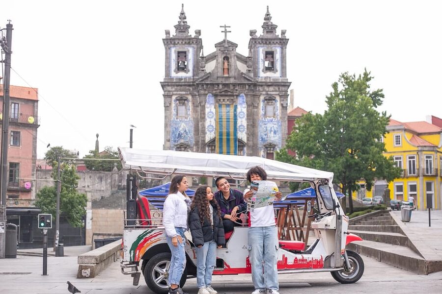 Oporto Tuk-Tuk Tour: Fast, Fun & Flexible – 1H to Full Day! - Why a tuk-tuk works so well in Porto