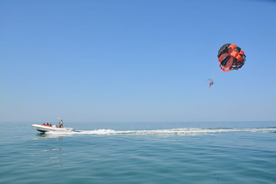 Parasailing Vilamoura - What to bring and what to skip