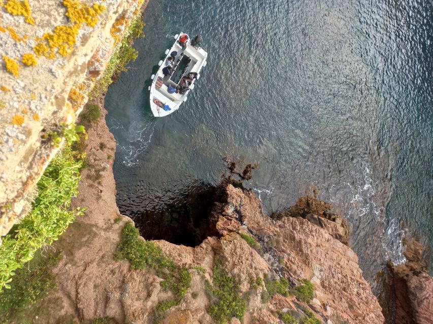 Peniche: Berlengas Roundtrip and Glass-Bottom Boat Cave Tour - São João Batista Fort and the hard walk down