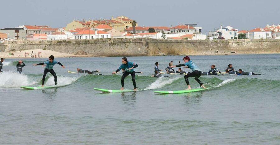 Peniche:Surf lessons Beginners ,Intermediate, advance level - Teaching Style and Instructor Strengths