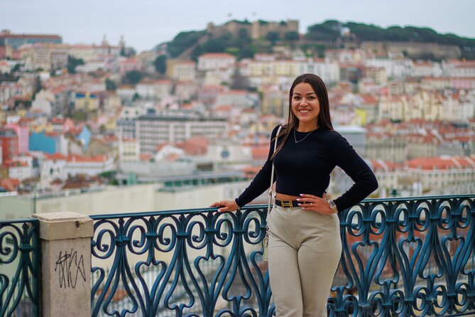 Photoshoot with a Local Professional Photographer in Lisbon - Lisbon Cathedral: An Old Church as Your Backdrop