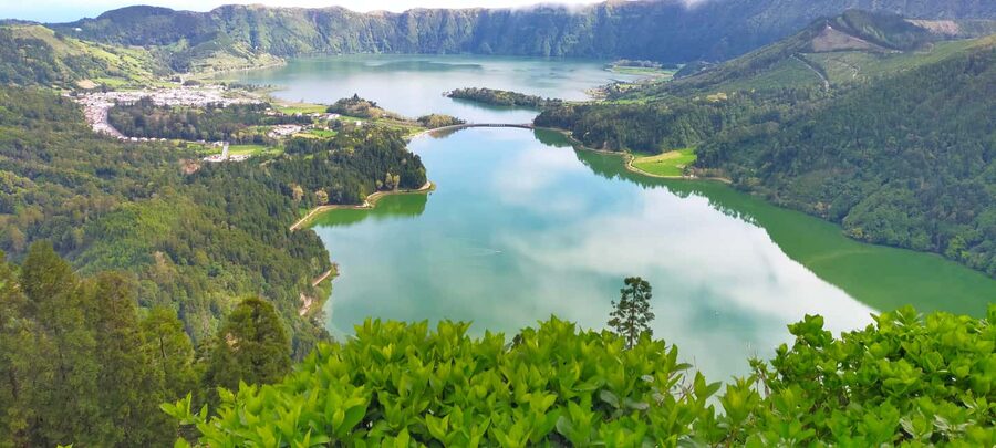 Ponta Delgada: Sete Cidades Volcano Lakes Shore Excursion - Why Sete Cidades makes a strong shore excursion