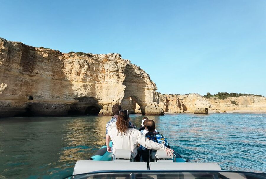 Portimão: Benagil Cave and Praia de Marinha Boat Tour - The return ride and possible dolphin detour