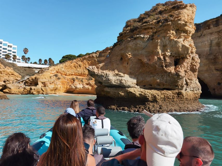 Portimão: Benagil Cave and Praia de Marinha Boat Tour - Guides who make the difference