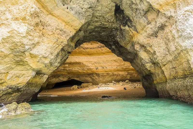 Portimão: Benagil Caves Speed Boat Tour with Sunset Option - Who should choose this boat tour
