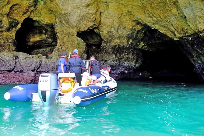 Portimão: Benagil Caves Speedboat Tour - Guides, photos, and the human side of the trip
