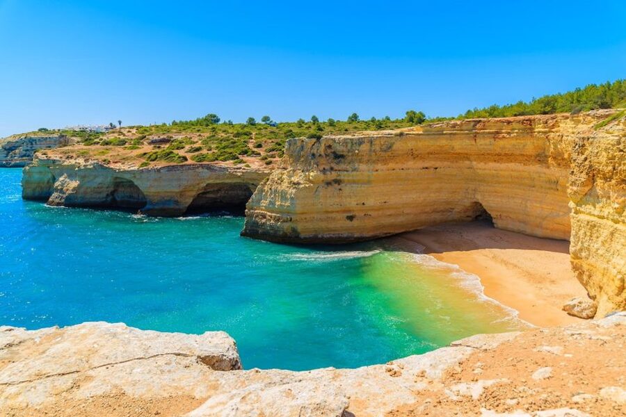 Portimão: Benagil Sea Caves Speedboat Adventure Tour - Paradise Cave and the coast near Carvoeiro