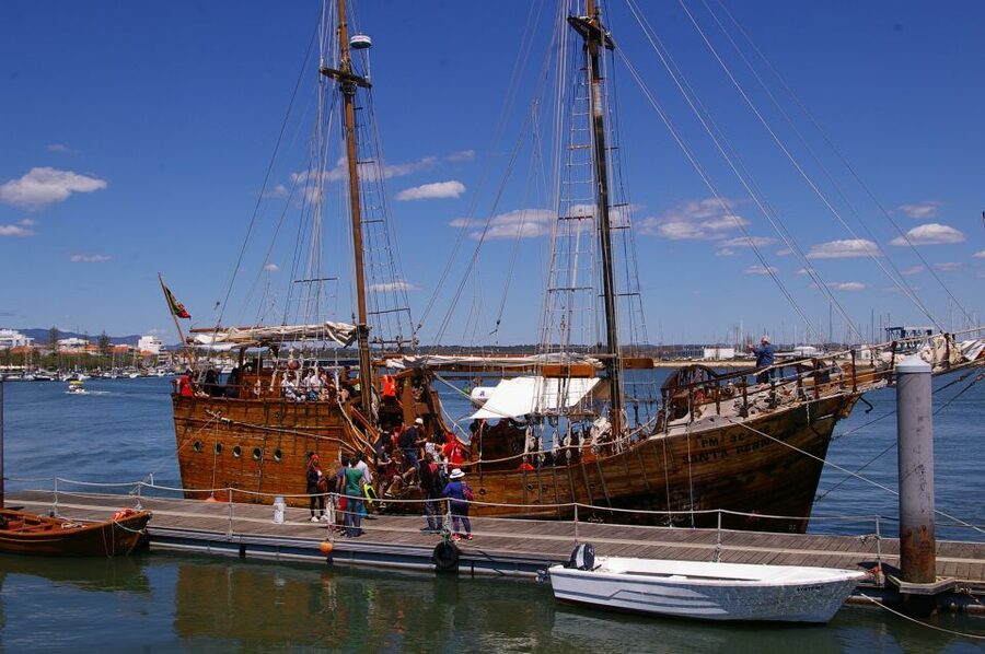 Portimão: Pirate Ship Cave Cruise - Practical choices for a smoother outing