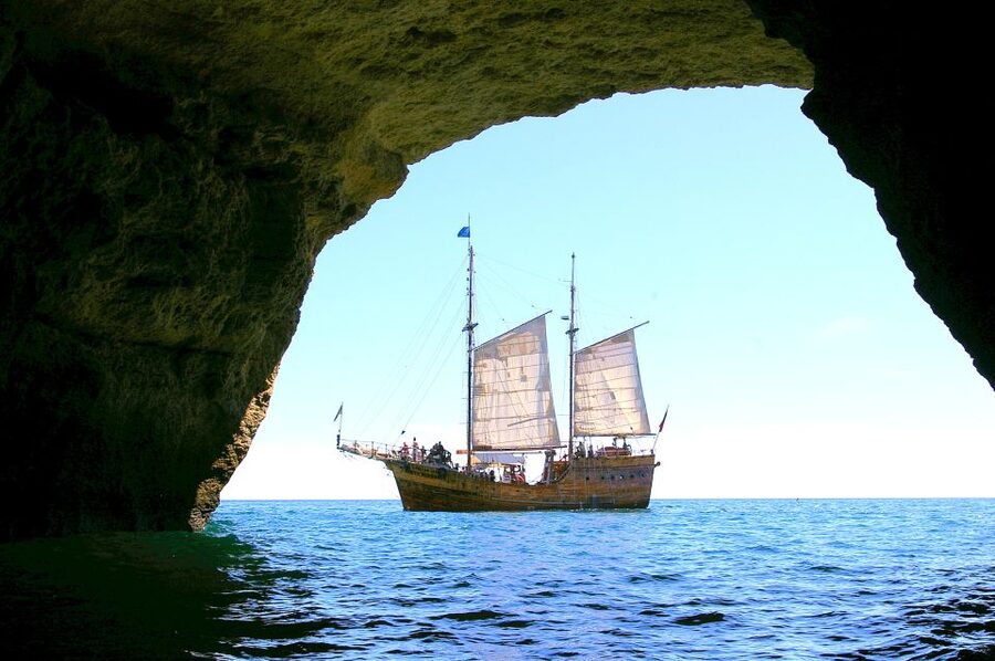 Portimão: Pirate Ship Cave Cruise - The Rio Arade, Ferragudo, and the open Atlantic