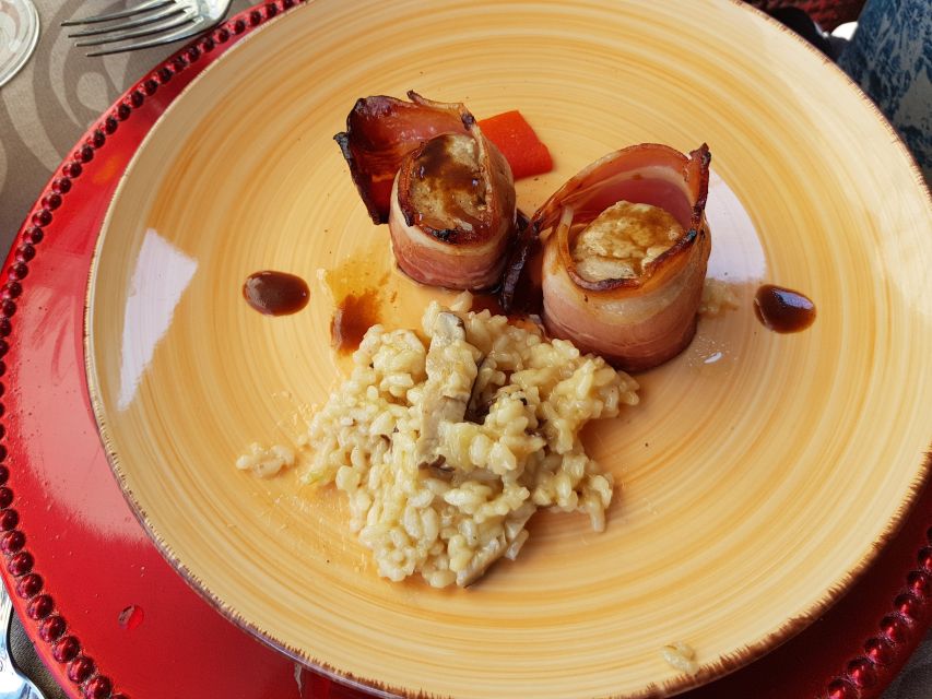 Porto: 3 Douro Valley Vineyards Tour with Lunch - Portuguese lunch with wine in a vineyard setting