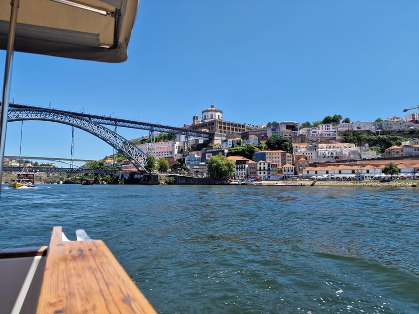 Porto: 6 Bridges Cruise & Port Wine with Sunset Option - Freixo Palace and the quieter upper Douro