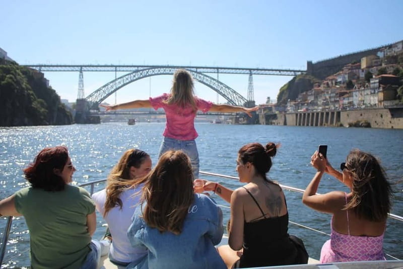 Porto: 6 Bridges Yacht Cruise with Local Wine & Snacks - Key points to know before booking