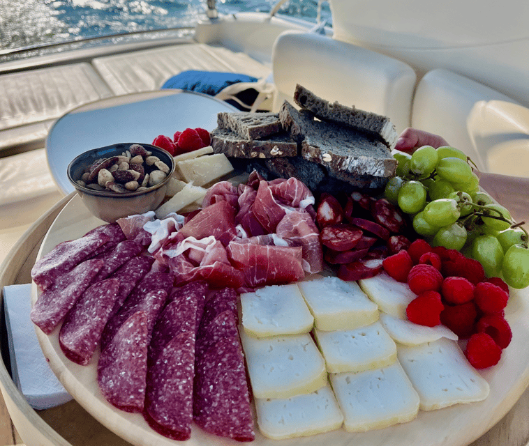 Porto: 6 Bridges Yacht Cruise with Local Wine & Snacks - Good for proposals, birthdays, and family time