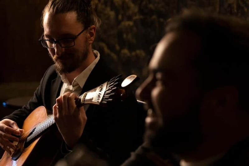 Porto: An Intimate Fado Show in a Historical Tavern - A one-hour itinerary that fits a busy Porto day
