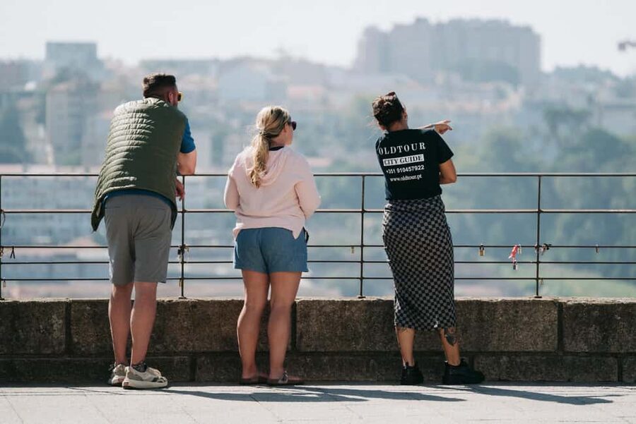 Porto and Foz: Private Douro City Tour in an Electric Ford T - What the guide adds to a short route
