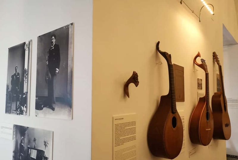 Porto: Authentic Fado Show, Port Wine & Handmade Instruments - Is one hour enough for Fado?
