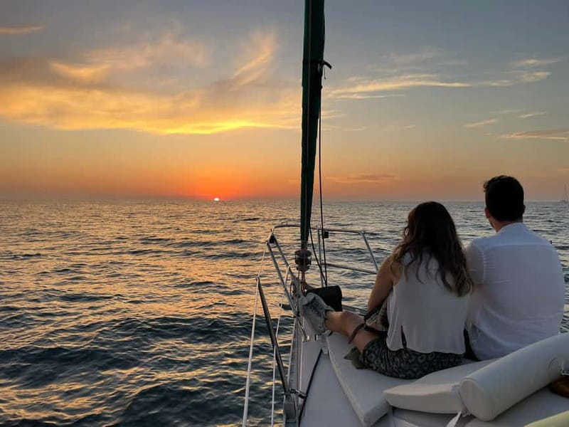 Porto: Best Charming Sailboat Cruise Sunset - Alfândega and the old riverfront