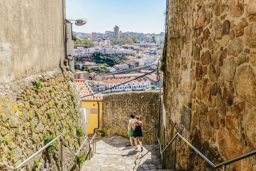 Porto Card with Transportation (1, 2, 3 or 4 Days) - Picking up the card at the airport or Sé